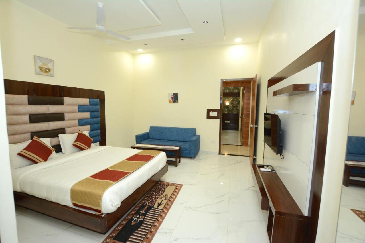 Ānand Hotel Villa Inn מראה חיצוני תמונה
