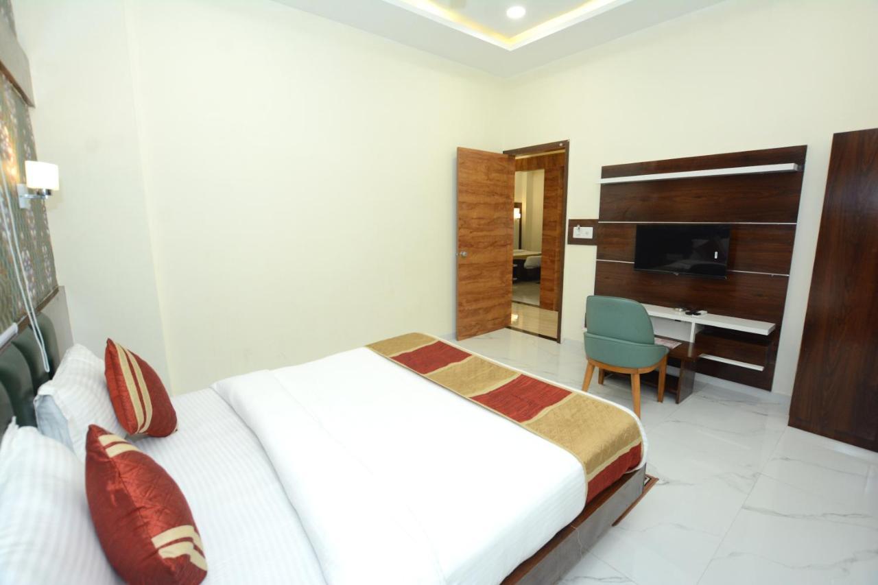 Ānand Hotel Villa Inn מראה חיצוני תמונה