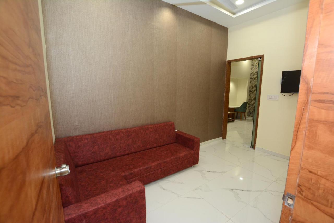 Ānand Hotel Villa Inn מראה חיצוני תמונה
