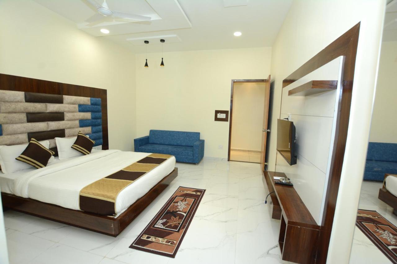 Ānand Hotel Villa Inn מראה חיצוני תמונה